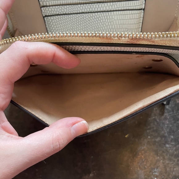 SR Squared White Crossbody Clutch Purse Wristlet - Picture 3 of 7